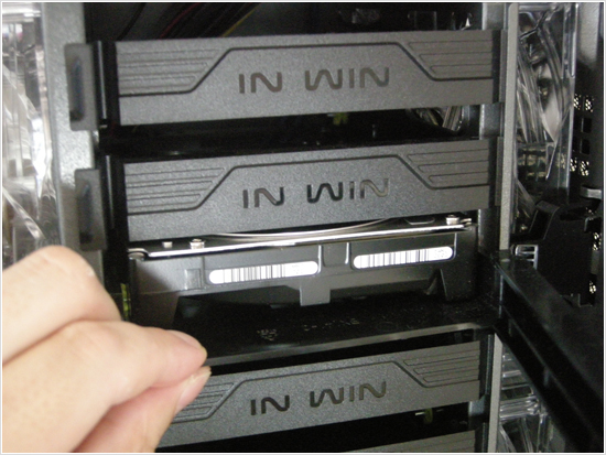 ドスパラの GALLERIA XF-SLI ケース「InWin GR one」の内部!GTX770 SLIの様子